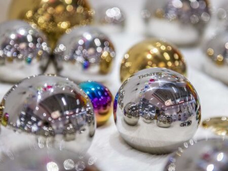SENSORY REFLECTIVE SILVER BALLS-COM - Image 1