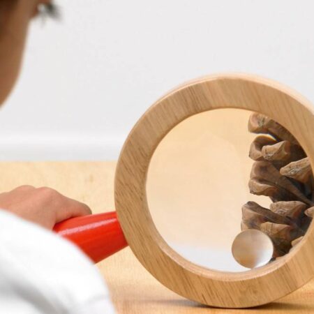 WOODEN HAND LENS-COM