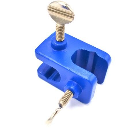 Labware : Boss Square For Rod - Image 1