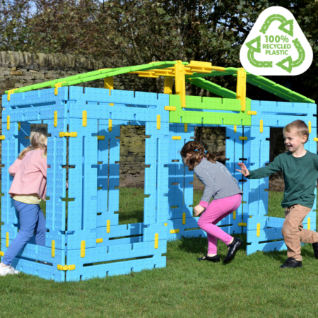 Constructa Den Class Set - Image 1